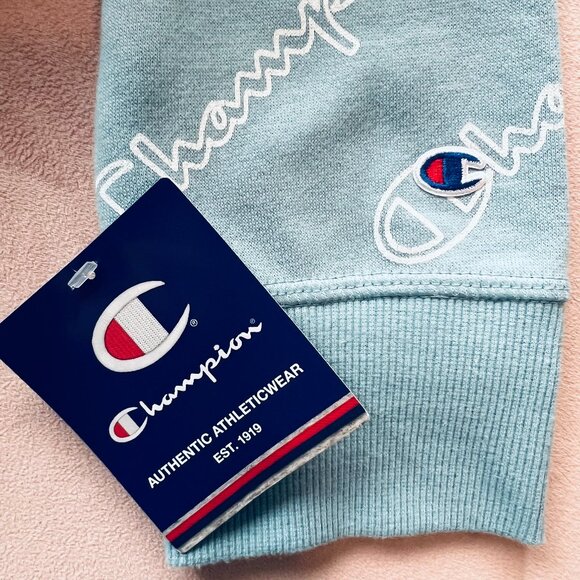 NWT Champion Women’s Blue & White Crewneck Sweatshirt Size Medium - Picture 8 of 8